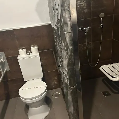 Hotel Acg 2*